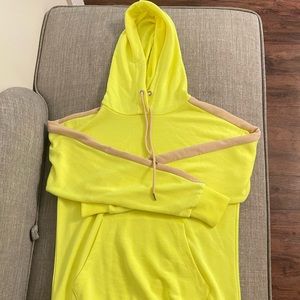 Yellow sweater size Xs